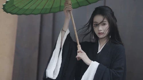 三月