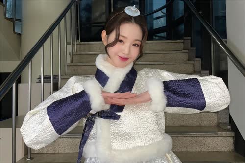 张元英