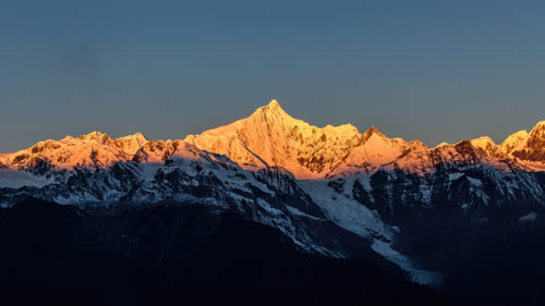 日照金山